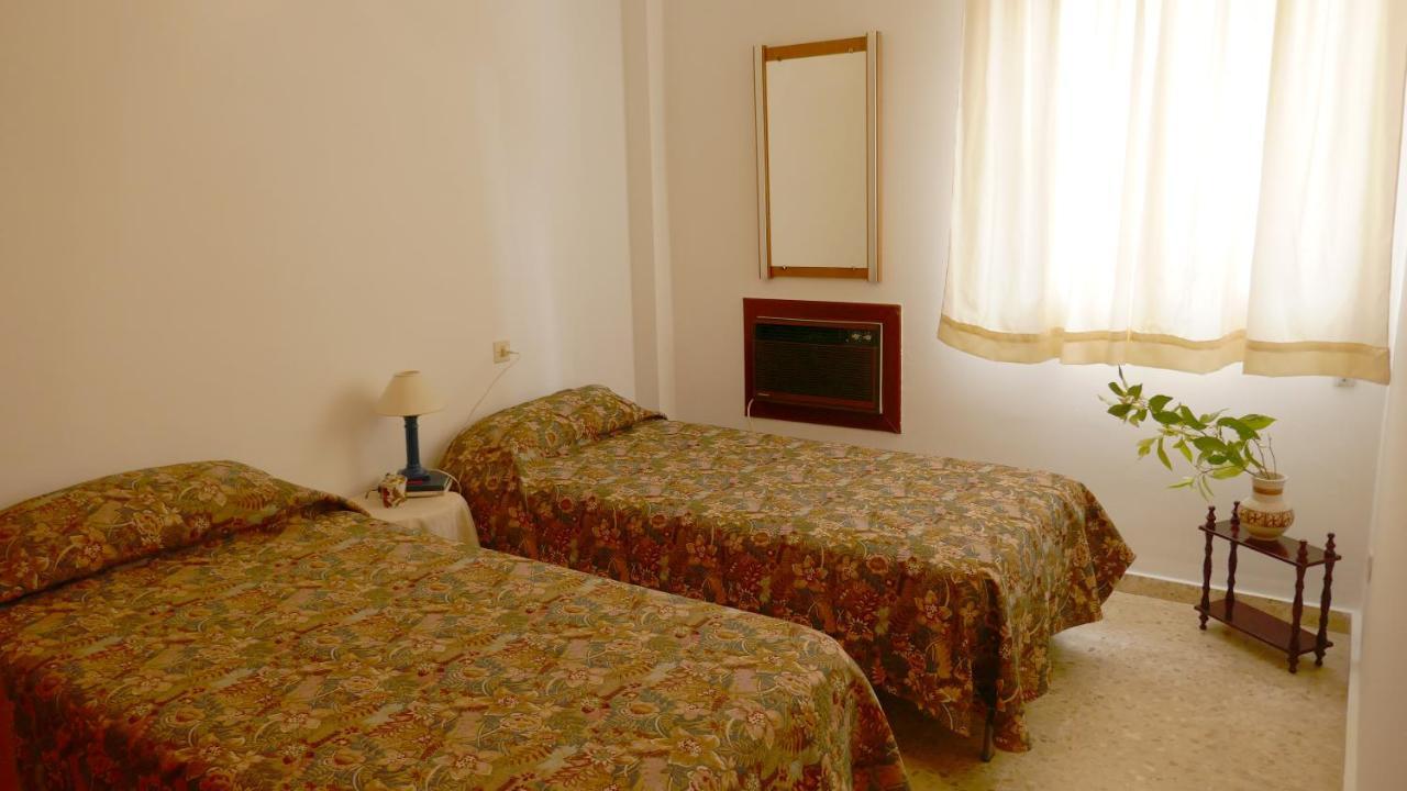 Casa Soleada En Calle Tranquila Seville Luaran gambar