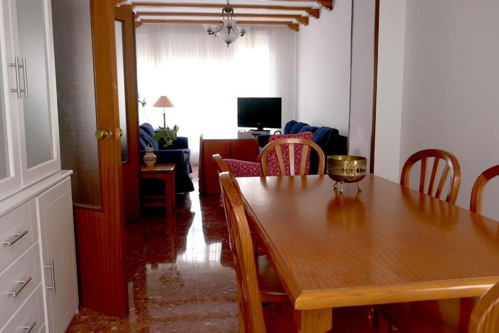 Casa Soleada En Calle Tranquila Seville Luaran gambar